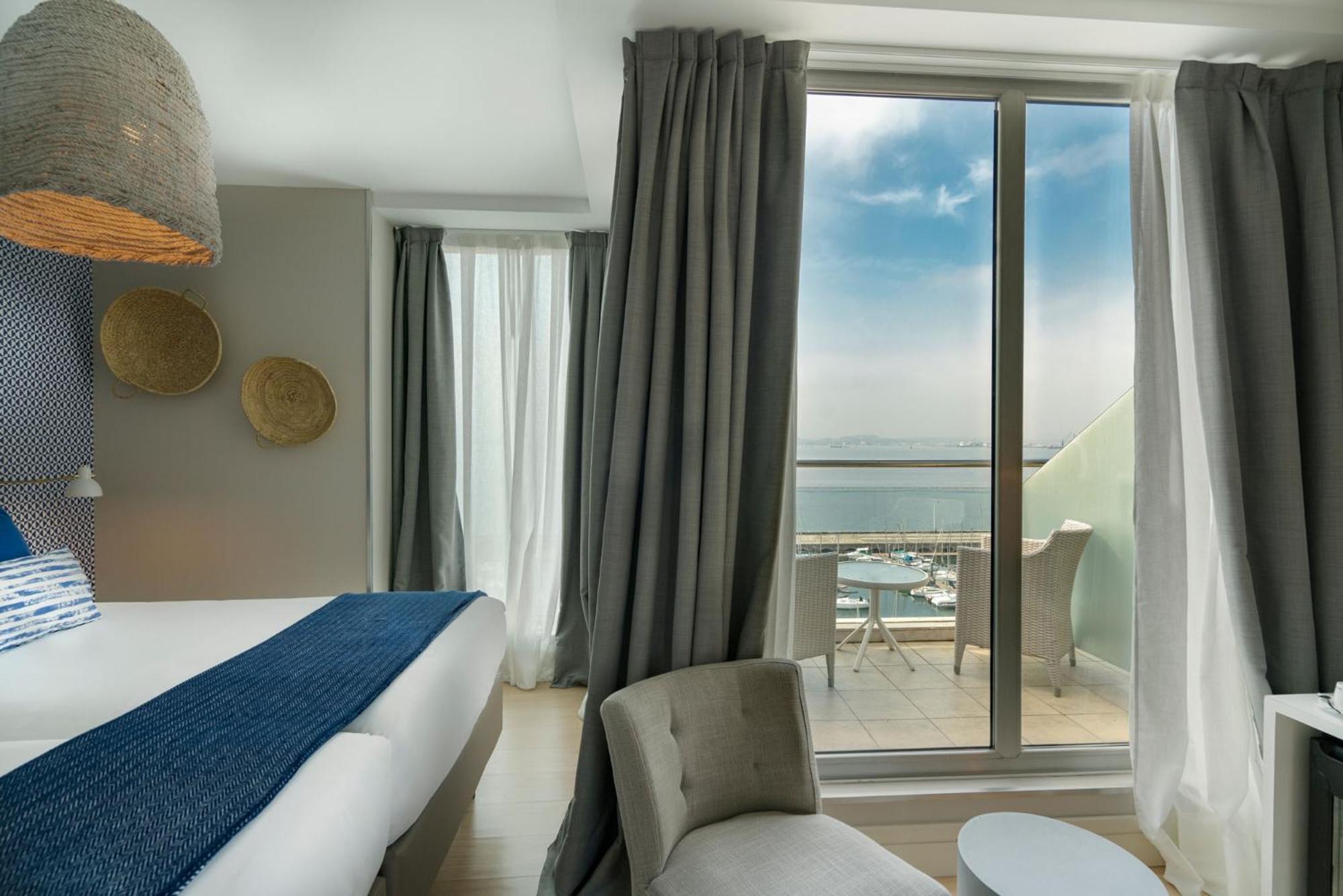 Vincci Puertochico Hotel Santander Exterior photo